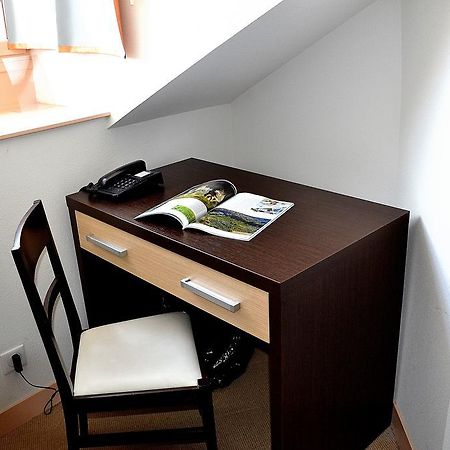 Hotel Les Benedictins Лимож Экстерьер фото