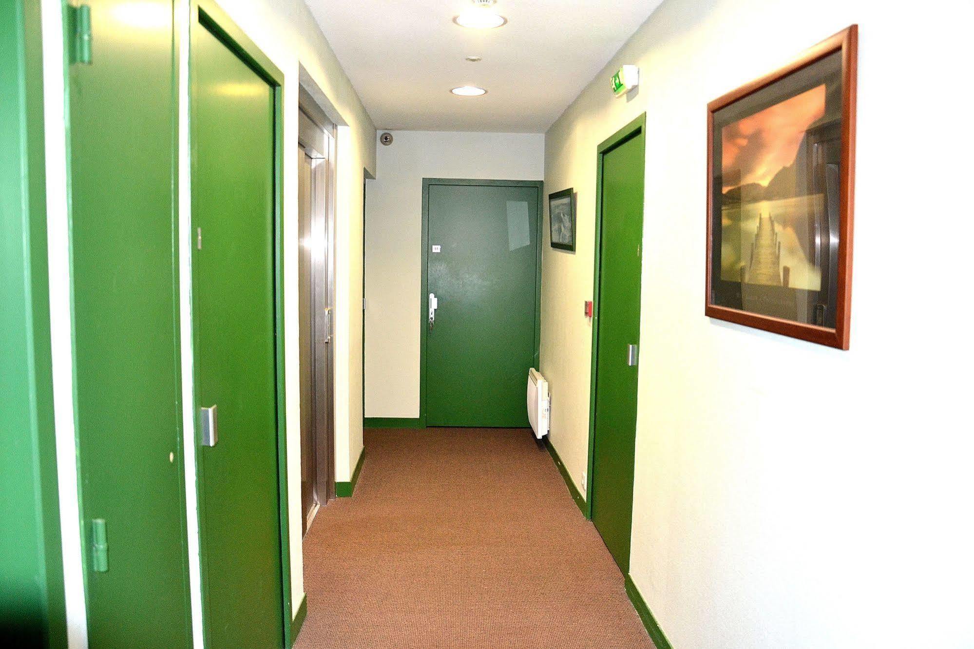 Hotel Les Benedictins Лимож Экстерьер фото